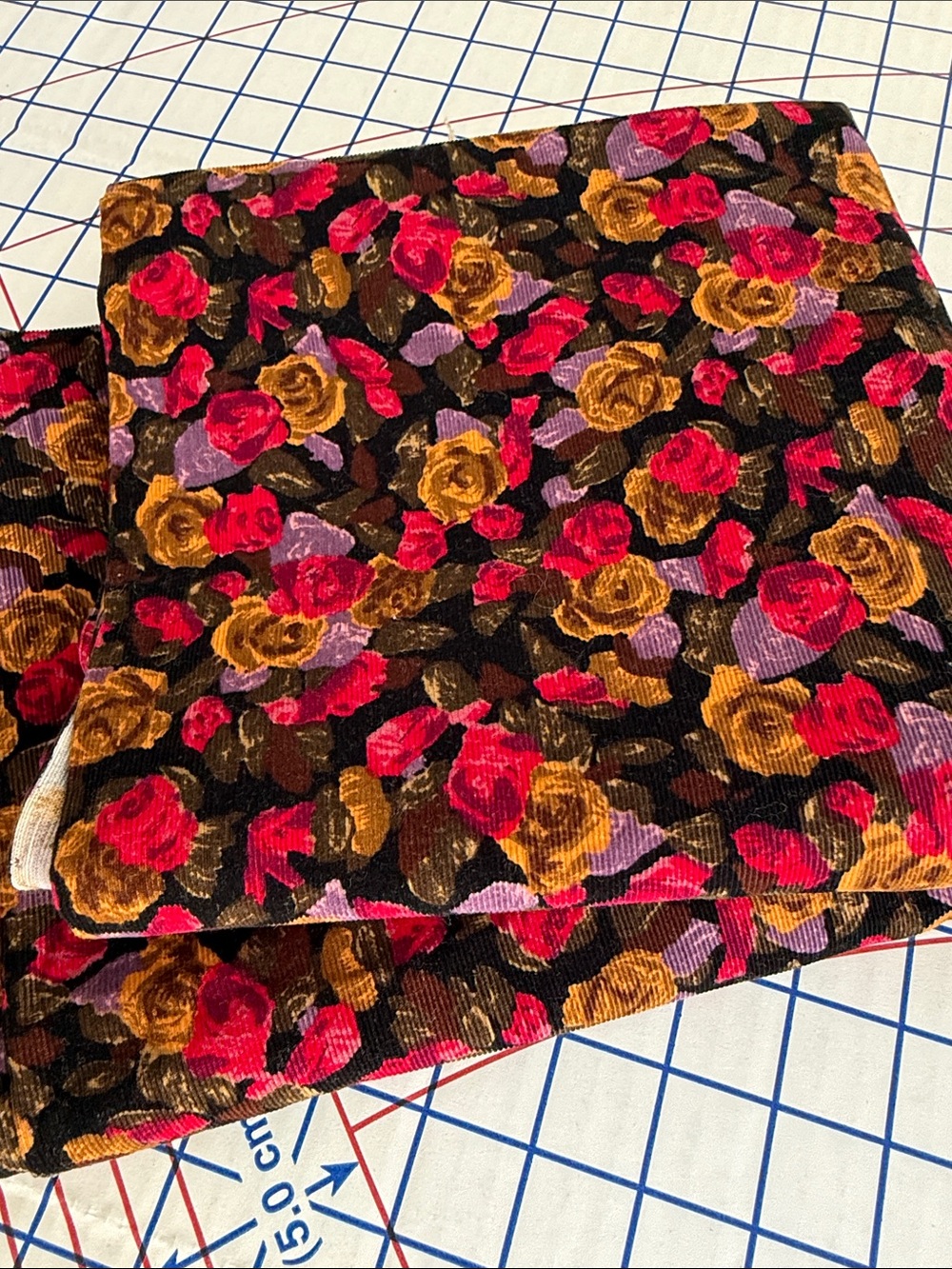 Vintage Stretch Baby Wale Corduroy Fabric 2 Yards Black Floral Rose Print 42”
